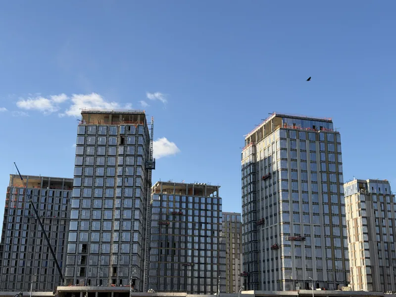 Строительство жилого комплекса в районе Лужников в Москве